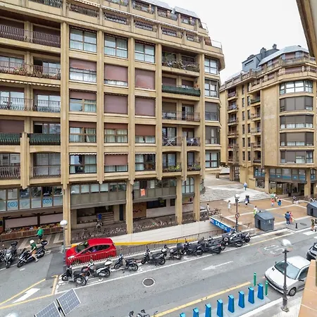 Comfy & Luminous Terrace شقة *