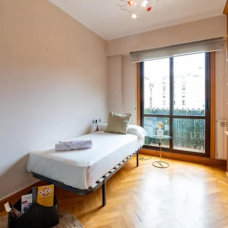 Comfy & Luminous Terrace Apartment San Sebastián